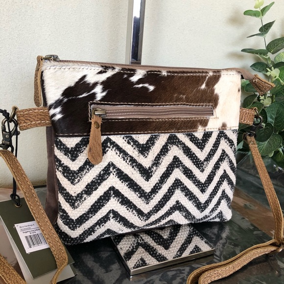 Myra bag staggering Crossbody Upcycled Purse - Picture 2 of 6